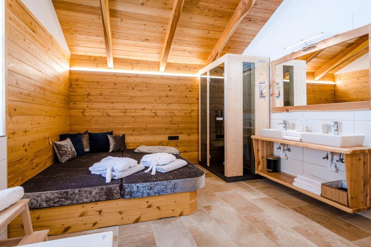 Hochleben-Chalets Am Erlebnisbauernhof Steinerhof Liebenfels Luaran gambar